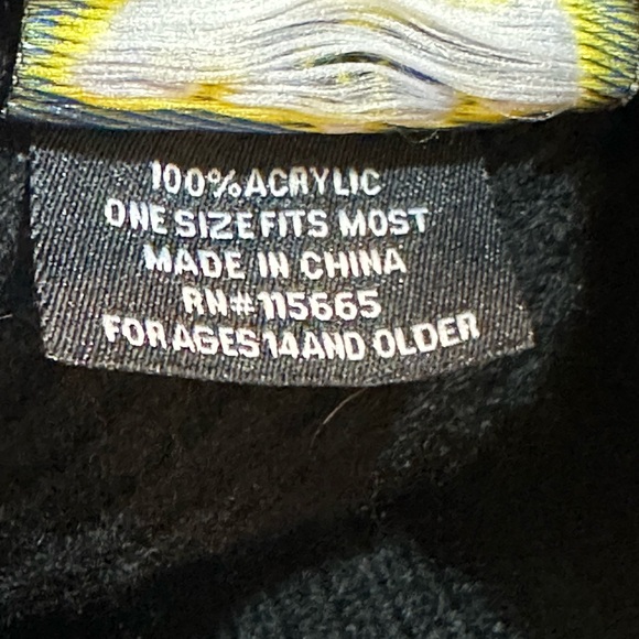 Pokémon Pikachu Beanie – Black Knit Winter Hat with Pom (2017) - Adult Size - Picture 6 of 6